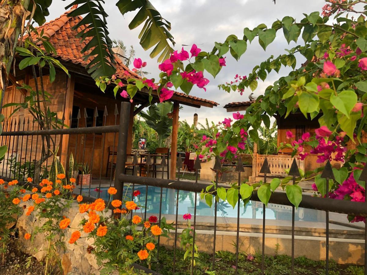 Villa Nextdoor Nature Bantul Buitenkant foto