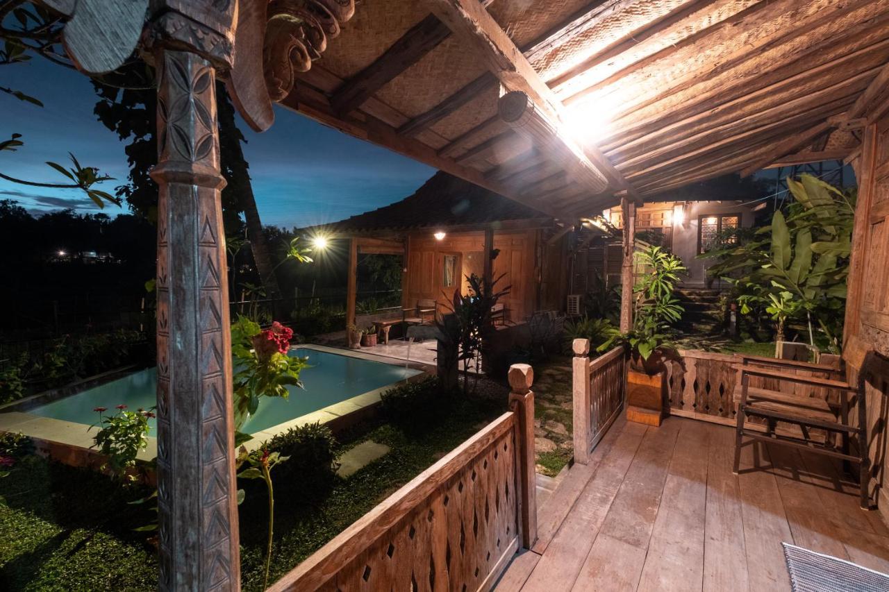 Villa Nextdoor Nature Bantul Buitenkant foto