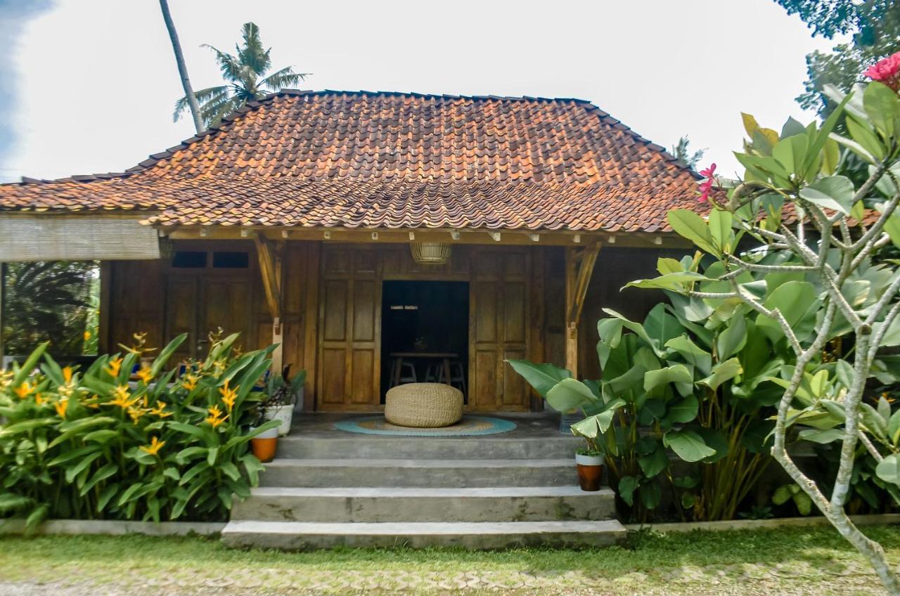 Villa Nextdoor Nature Bantul Buitenkant foto