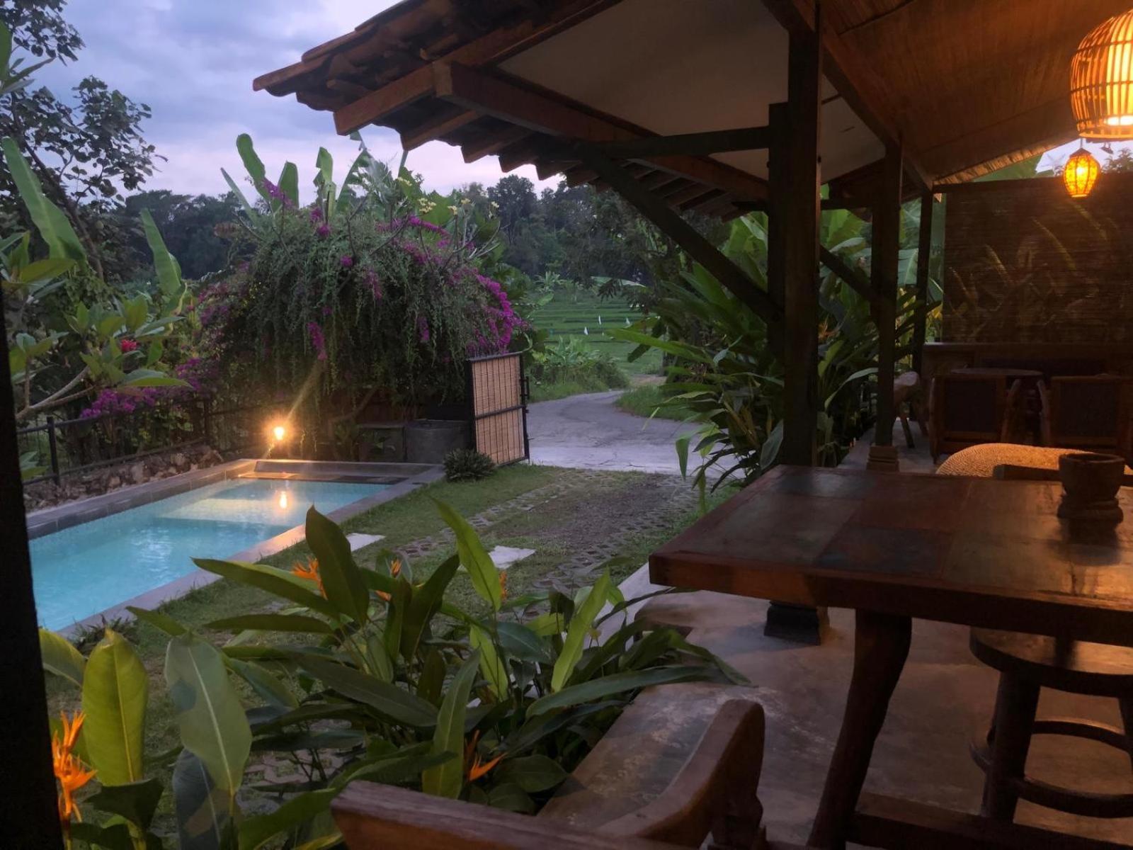 Villa Nextdoor Nature Bantul Buitenkant foto