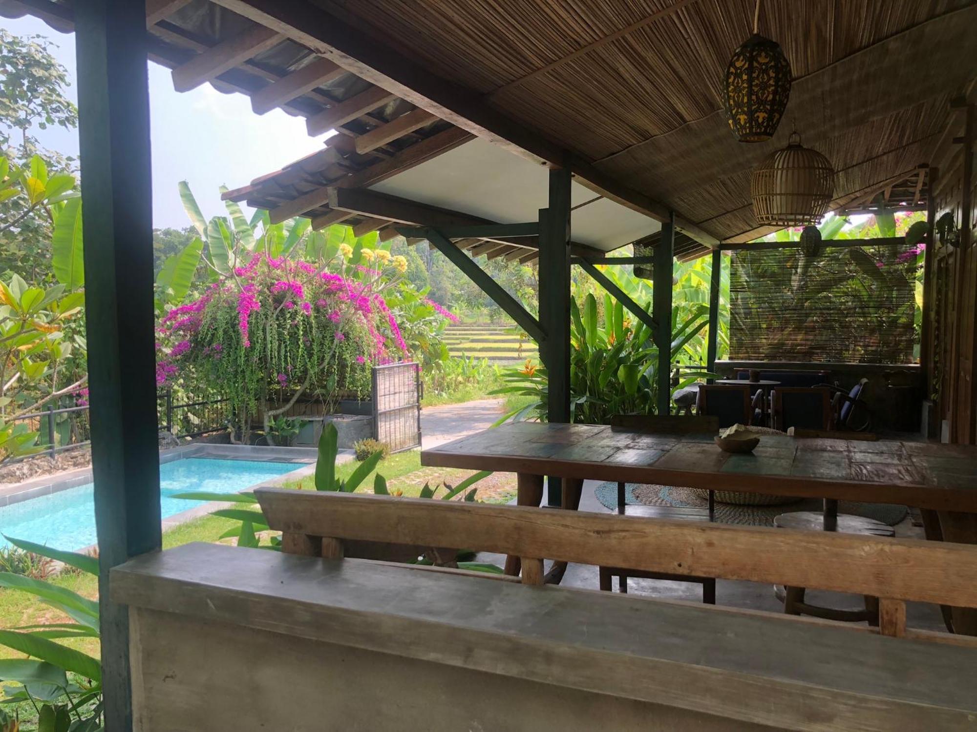 Villa Nextdoor Nature Bantul Buitenkant foto